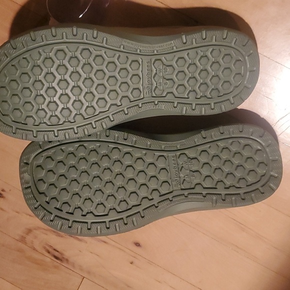 Joybees Unisex Green Cozy Lined Sz. M‎ (8) W (10) Faux Shearling Clogs Slippers - Picture 8 of 8